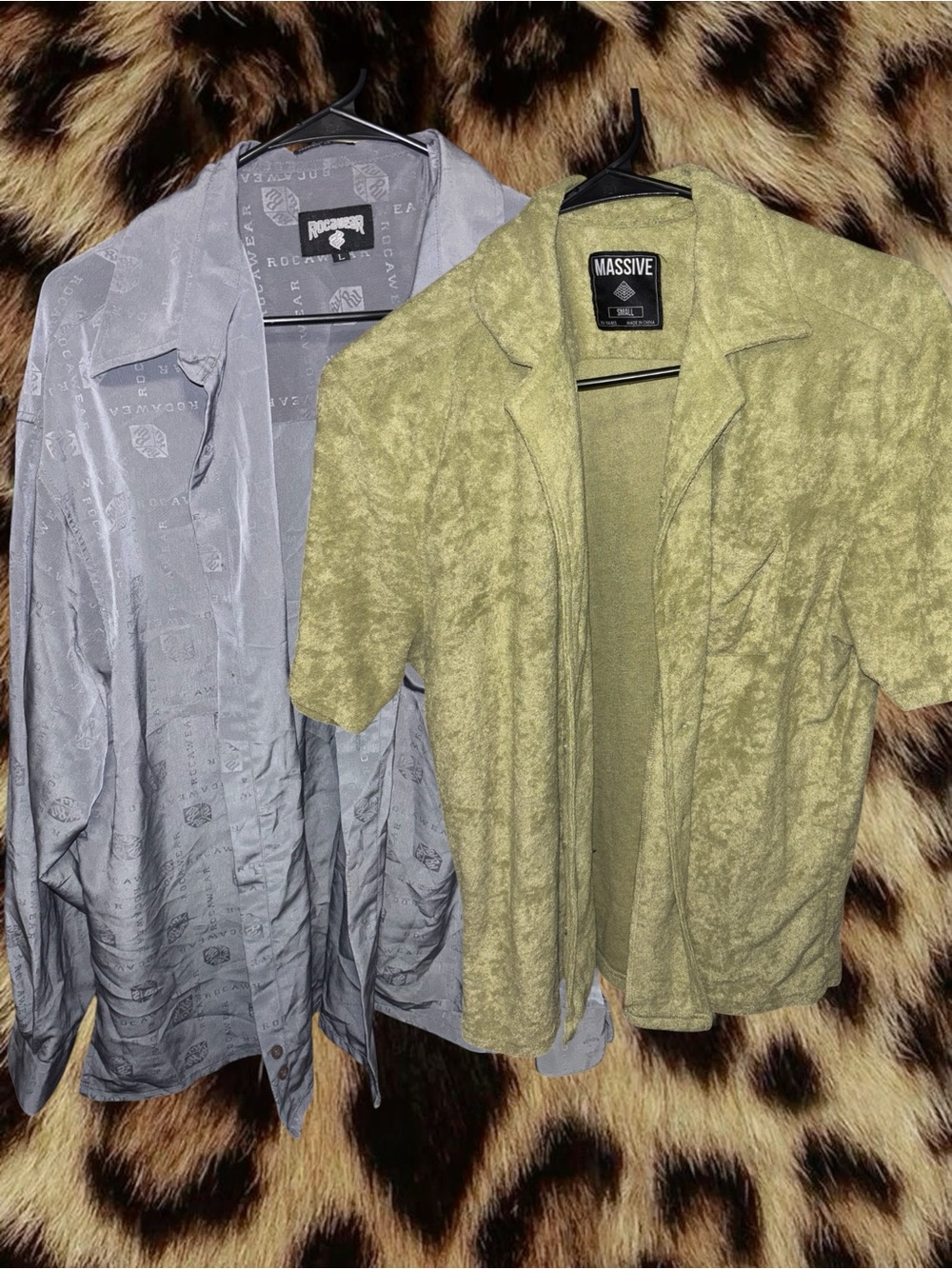 (SIZE S & L) Short-Sleeve Shirt Jacket Set (2 Shirts included)